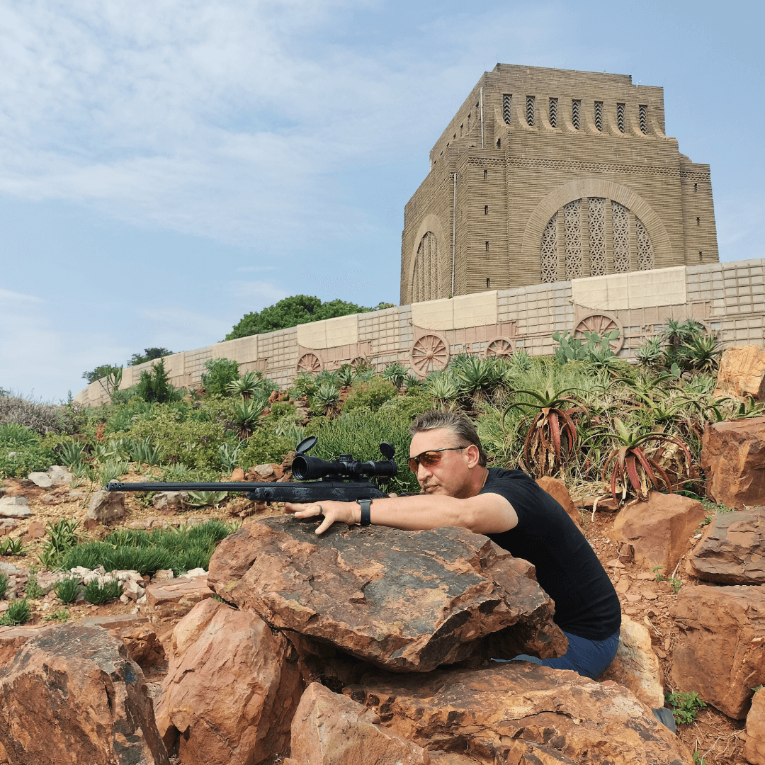 Adam Tas voor die Voortrekkermonument